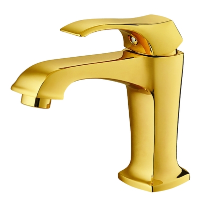 Hellgoldener Waschbeckenhahn mit einem Griff, auslaufsicher